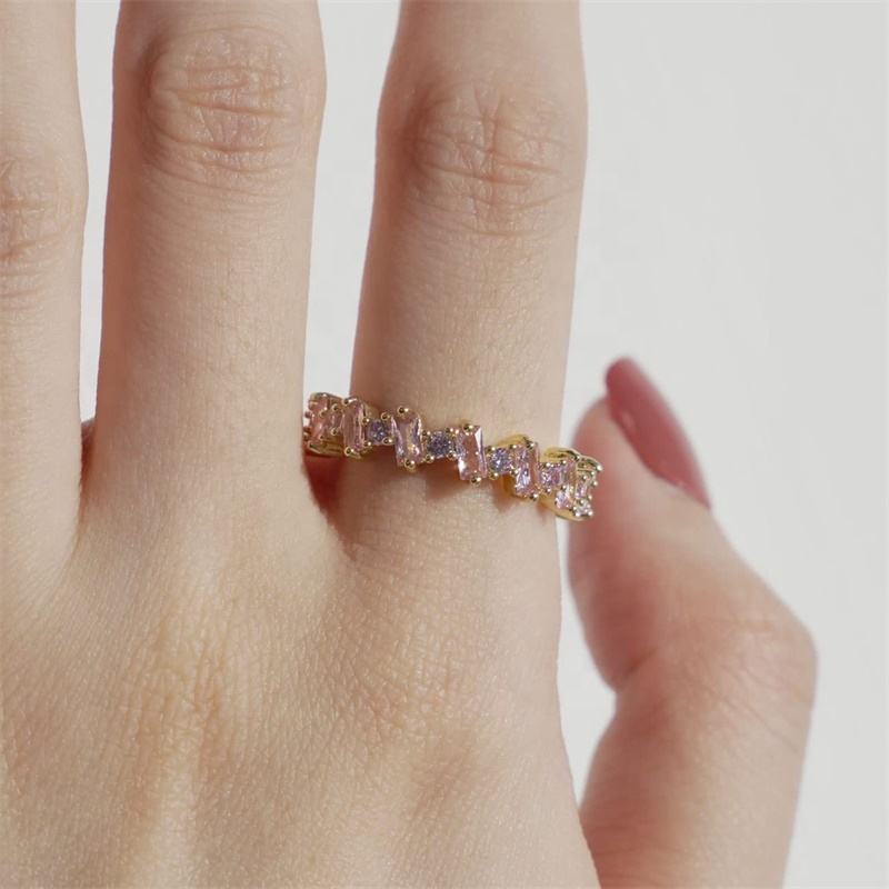 Anillo Circón Rosa