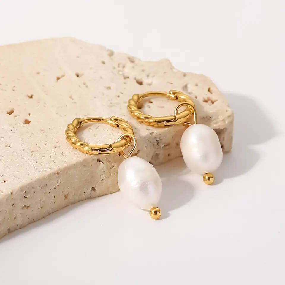 Aretes de perlas de agua dulce