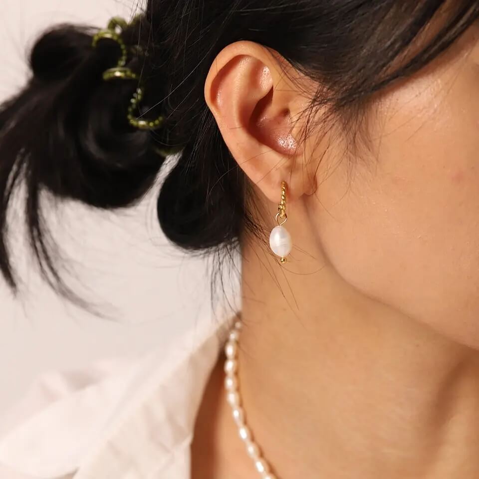 Aretes de perlas de agua dulce